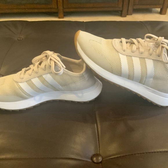 adidas Flashback  Womens  Sneakers, size 7 , - Picture 4 of 7
